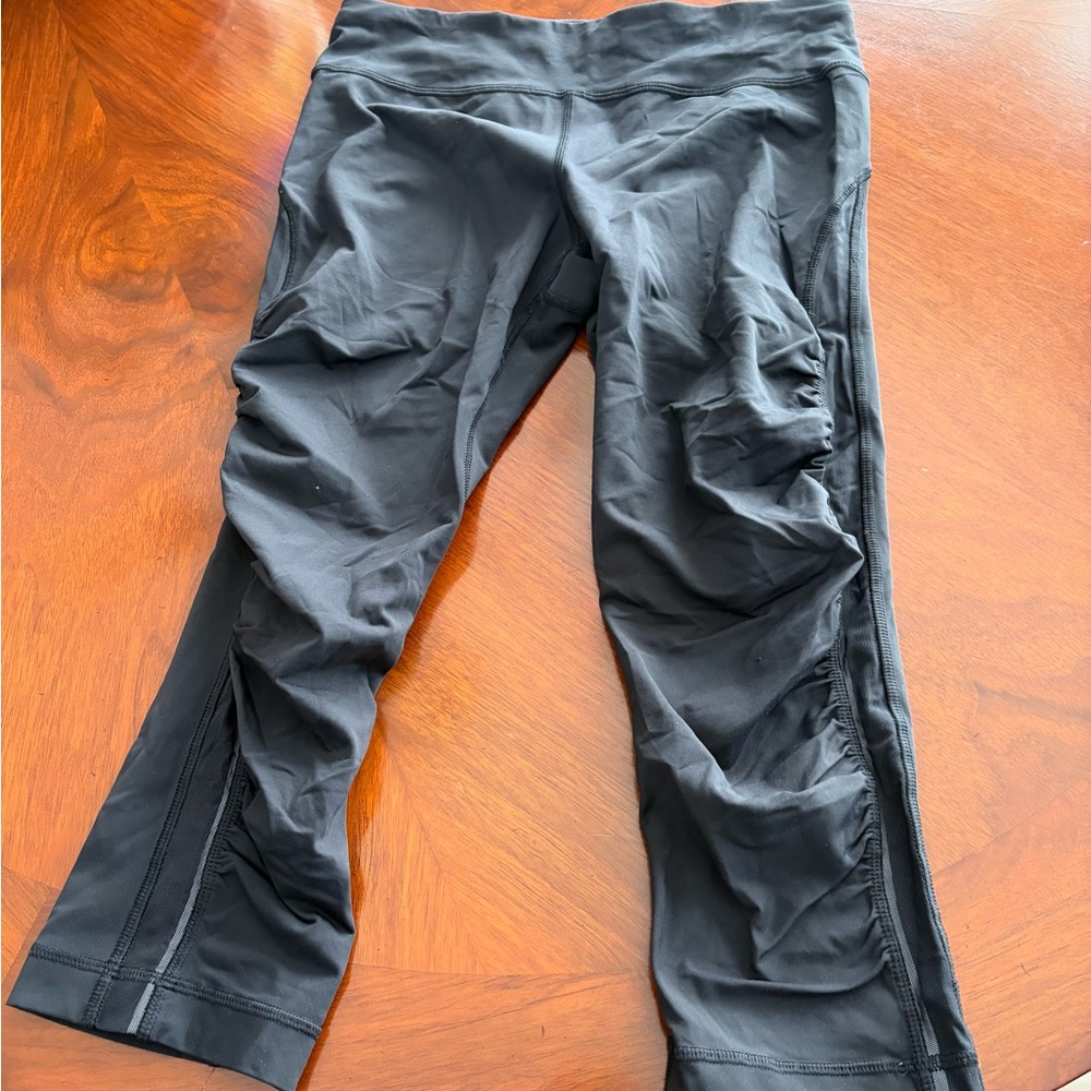 Lululemon Run in the Sun cropped leggings - US 6